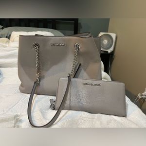 Michael Kors purse